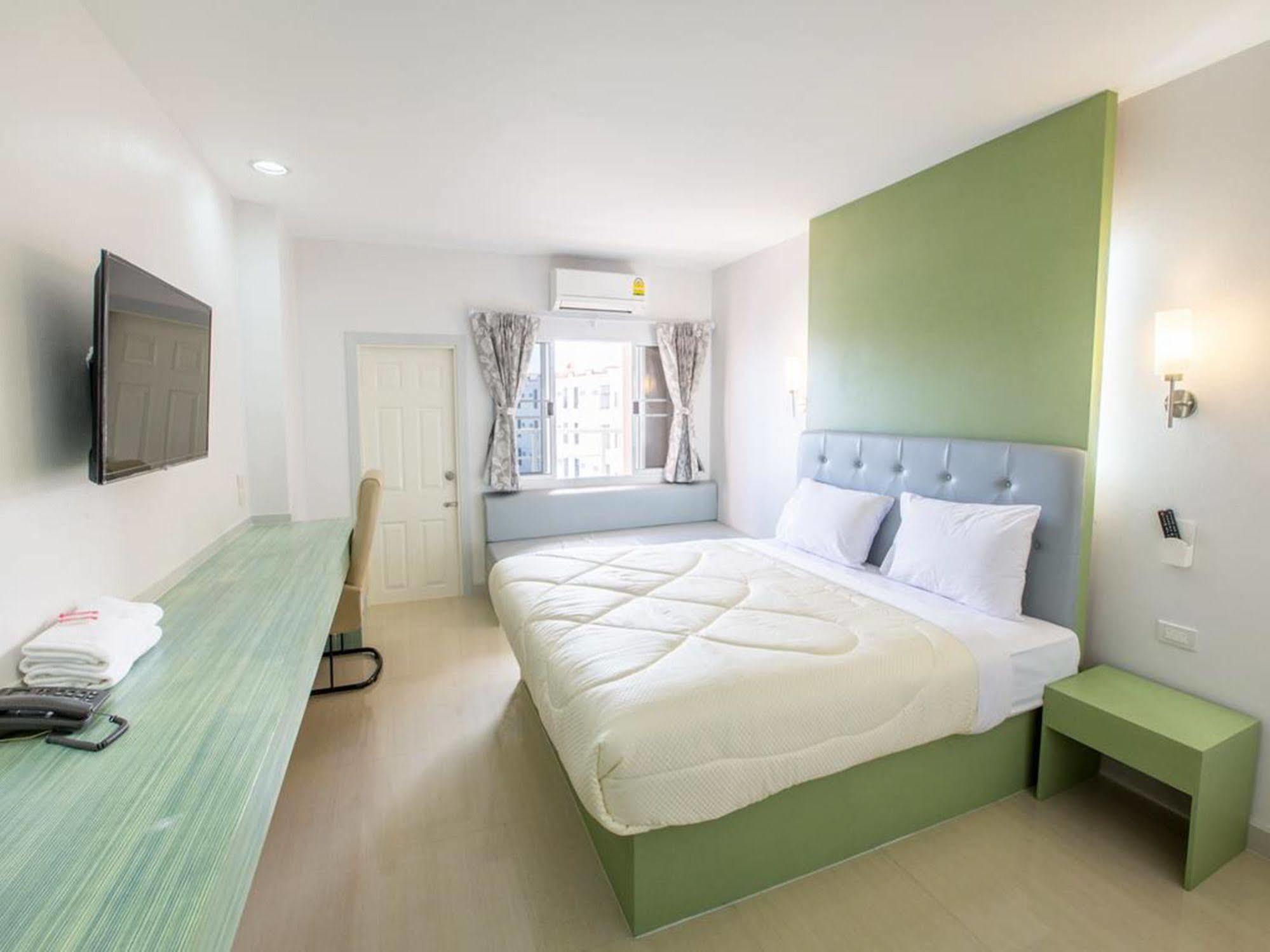 P.A. Thani Hotel Nakhon Sawan Eksteriør bilde