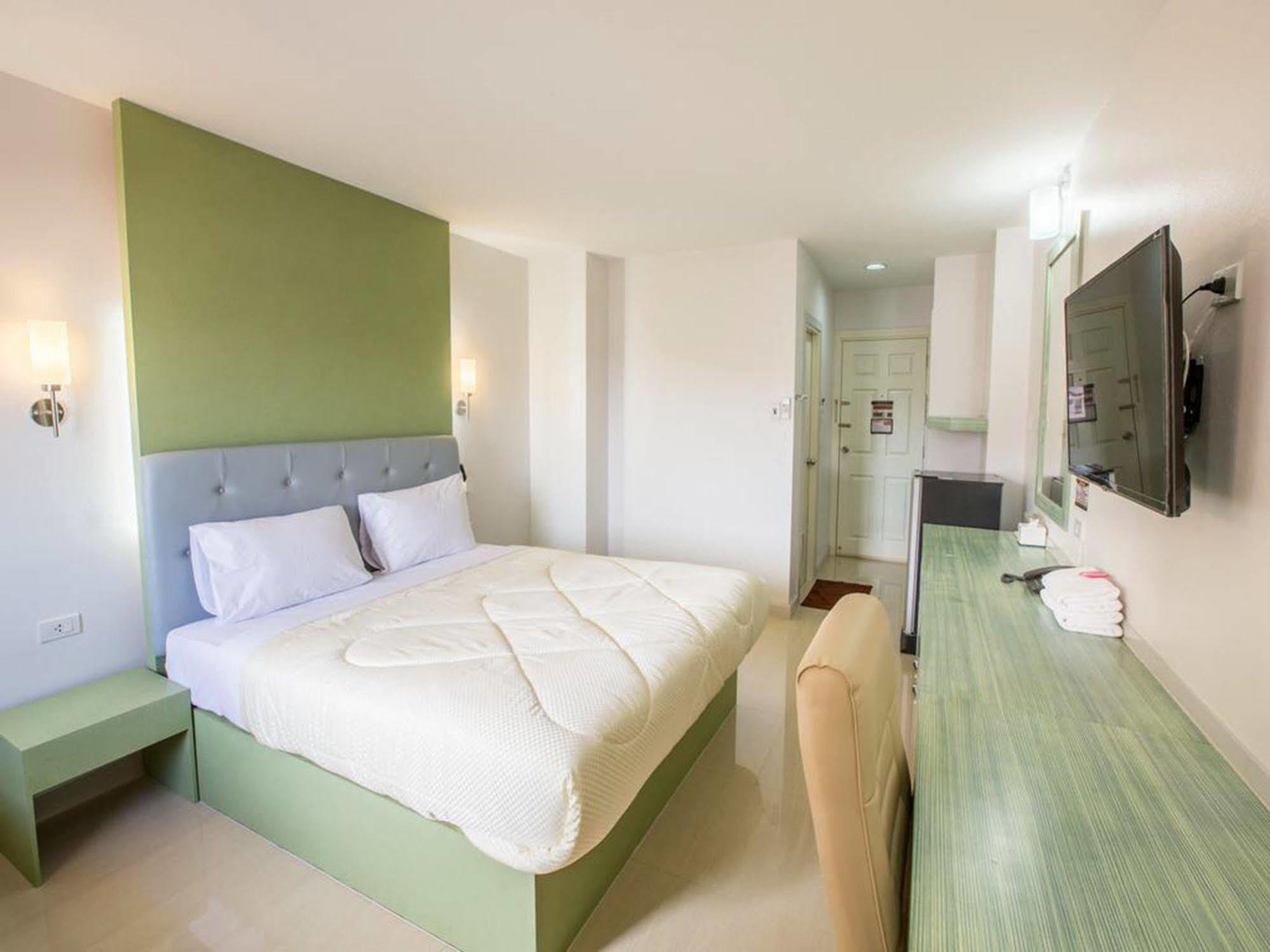 P.A. Thani Hotel Nakhon Sawan Eksteriør bilde